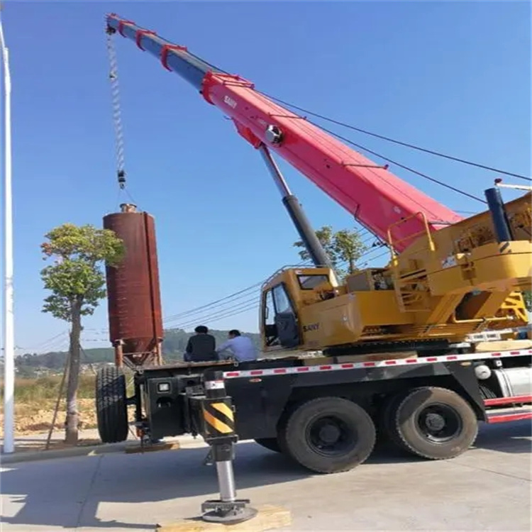 麻城专业吊车租赁多少钱