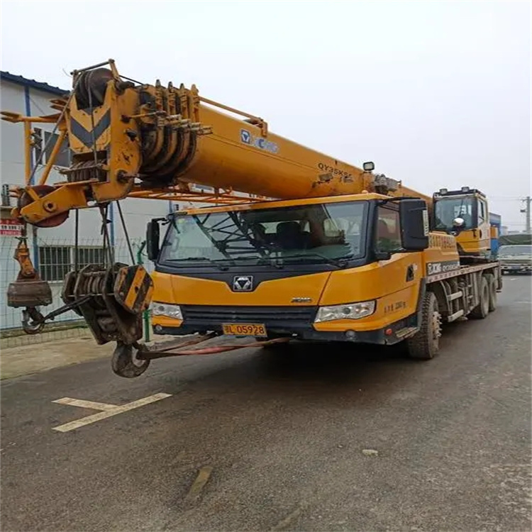 麻城吊车出租保险：全面覆盖，安全无忧