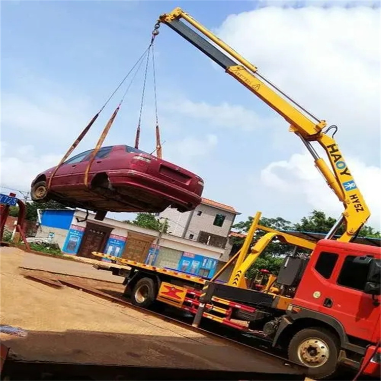 麻城吊车救援小汽车怎么吊