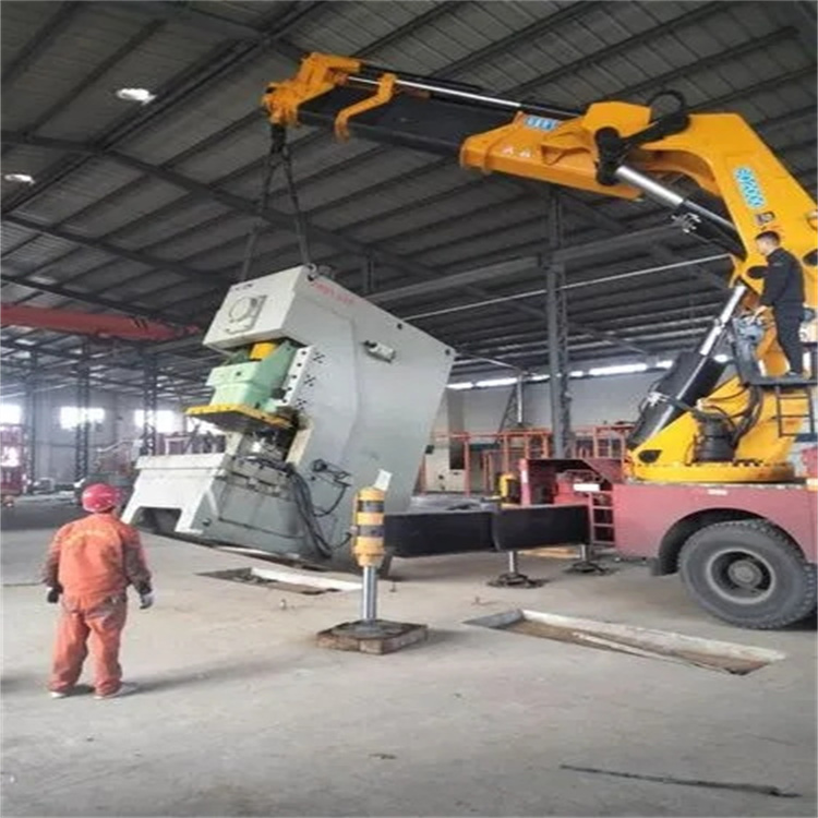 麻城80吨折臂吊车出租附近电话